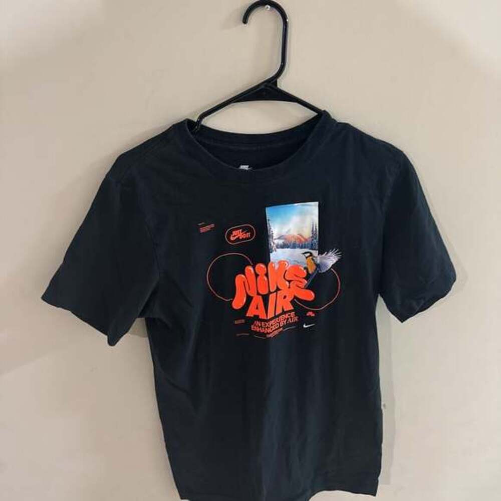 Nike The Nike Tee Just Do It Graphic T-Shirt Casual Everyday small